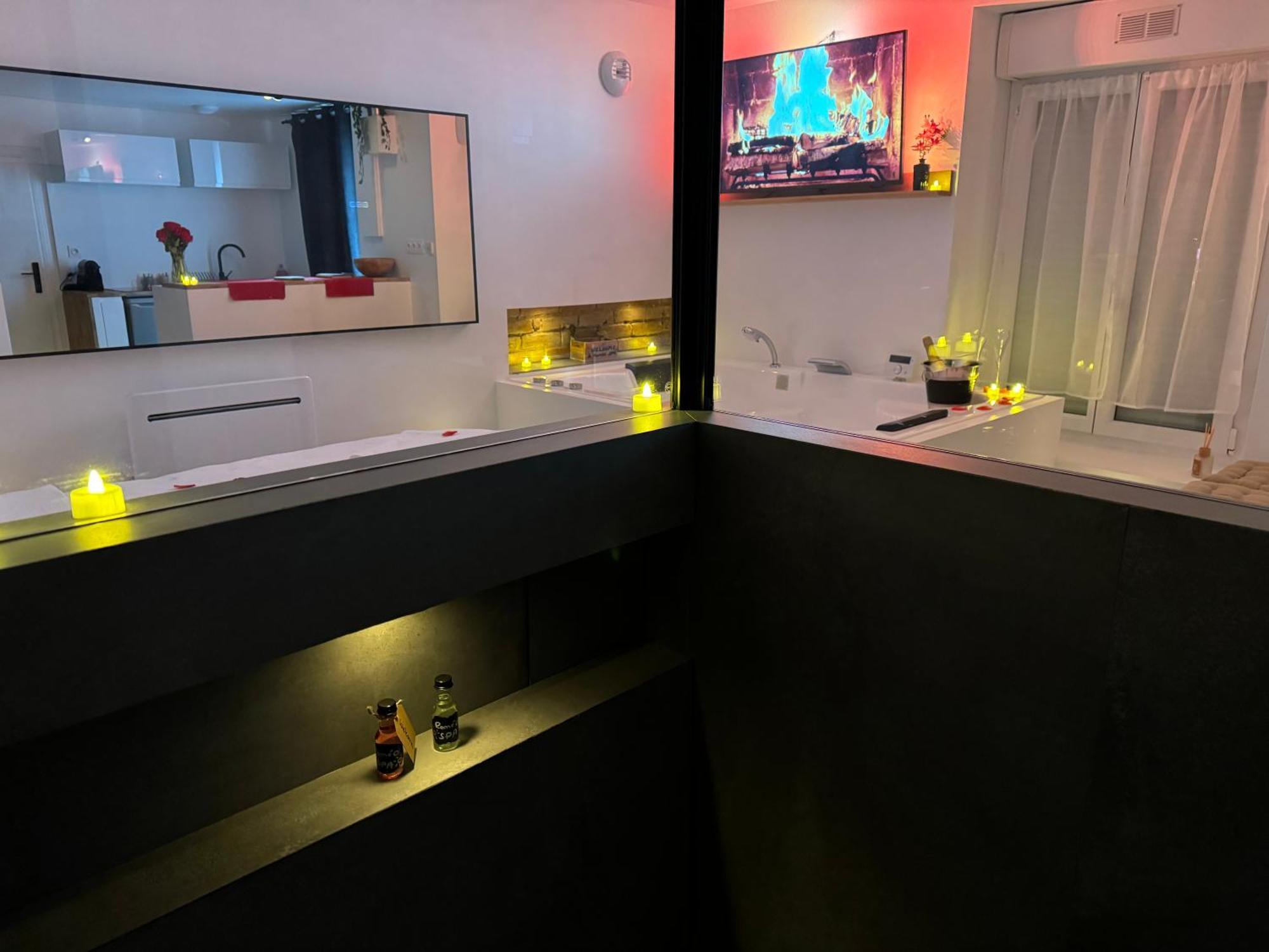 O Romeo - Suite Privee ฟูแฌร์ ภายนอก รูปภาพ